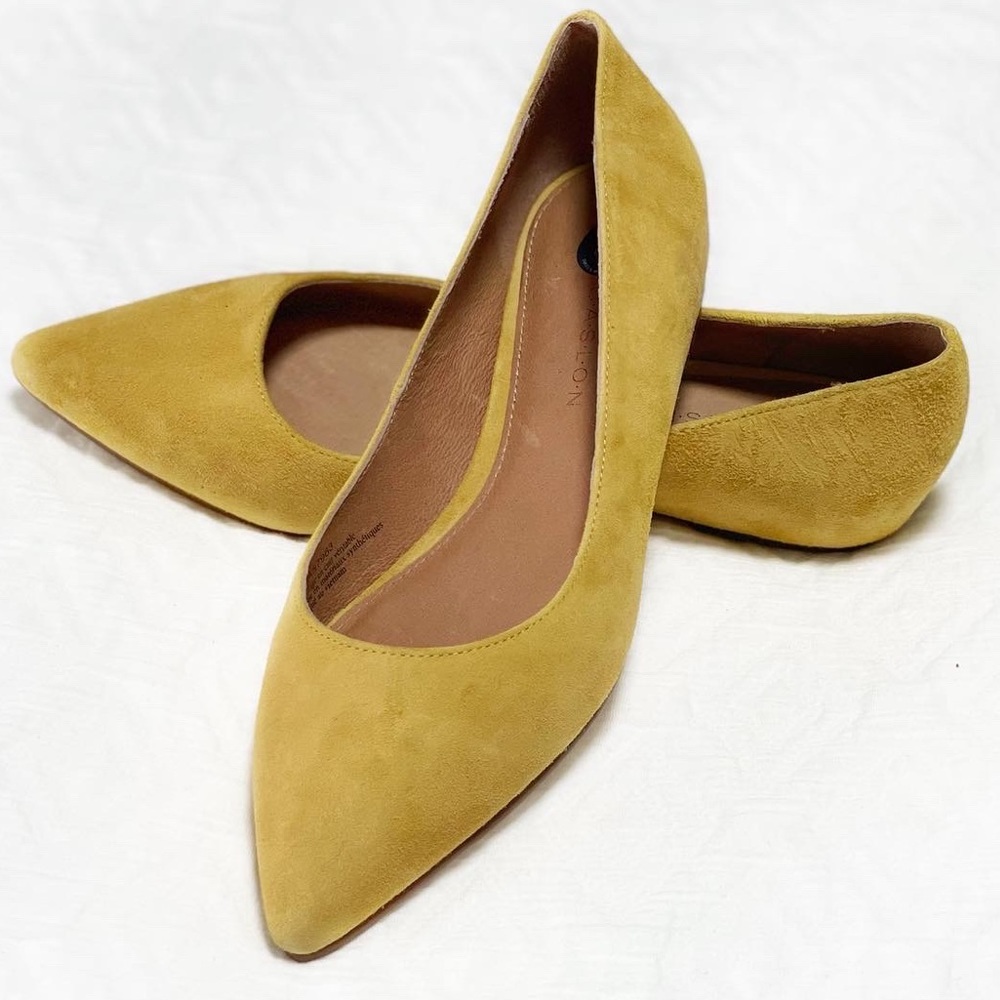 Caslon Laurel Pointed Toe Flat Saffron Suede, Water resistant, Size 7 M